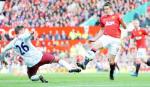 Aston Villa - M.U: Quỷ đỏ vùi dập Villa Park