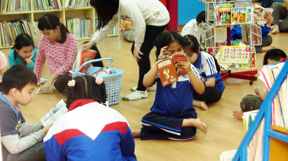 Bộ GD-ĐT mới chỉ đảm bảo được chất lượng sách trong nhà trường.