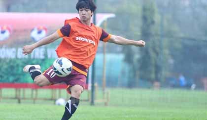 Vòng loại U23 châu Á rất được người hâm mộ chờ đợi khi có sự góp mặt của lứa cầu thủ Công Phượng, Tuấn Anh... (Ảnh: Minh Chiến/Vietnam+)