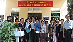 Trao nhà đại đoàn kết