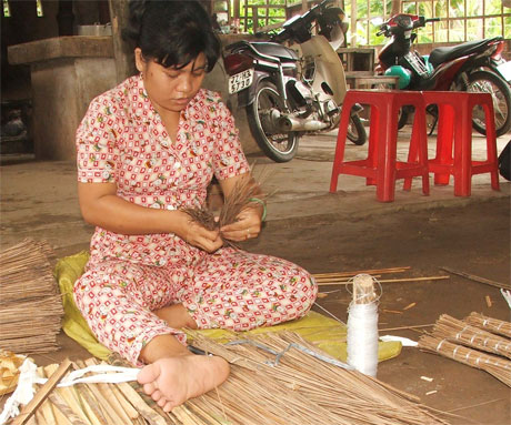 Nhờ nguồn vốn ưu đãi đã giúp cho nhiều phụ nữ có việc làm.