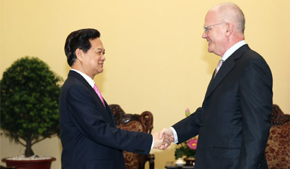 Thủ tướng Nguyễn Tấn Dũng tiếp ông Franz Jessen, Đại sứ, Trưởng phái đoàn EU tại Việt Nam nhân dịp Đại sứ kết thúc nhiệm kỳ công tác. Ảnh: VGP/Nhật Bắc