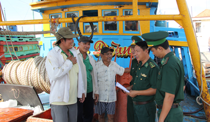 Tuyên truyền phổ biến pháp luật ở địa bàn.                                                                                                                                                                                                                             Ảnh: ĐOÀN PHÁT