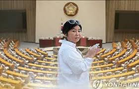 Bà Choi Soon Sil - bạn thân của Tổng thống Hàn Quốc Park Geun-Hye- là tâm điểm của vụ bê bối chính trị ở nước này. Ảnh: Yohap