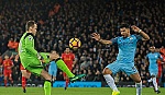 Hạ gục Man City, Liverpool tiếp tục bám đuổi Chelsea