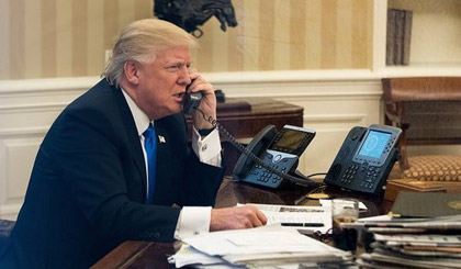 Tổng thống Mỹ Donald Trump điện đàm với Thủ tướng Australia Malcolm Turnbull. Nguồn: Getty Images