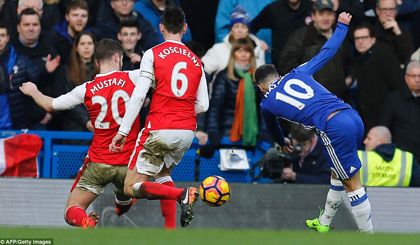 Pha độc diễn ghi bàn của Hazard