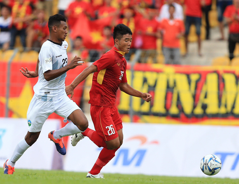 Tiền đạo Đức Chinh chơi khá năng nổ, đóng góp 1 bàn thắng. Ảnh: Minh Tuấn/bongdaplus.vn