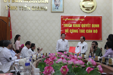 Chủ tịch UBND tỉnh trao quyết định bổ nhiệm Giám đốc Sở Thông tin và Truyền thông