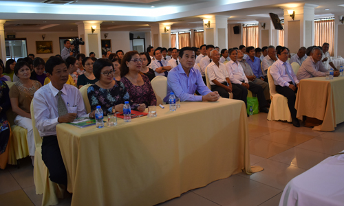Đại biểu tham dự buổi họp mặt