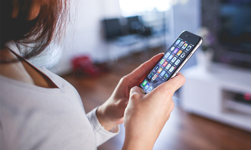  Nóng máy, pin nhanh hết, tốn dữ liệu 3G... là dấu hiệu cho thấy smartphone có thể bị nghe lén.