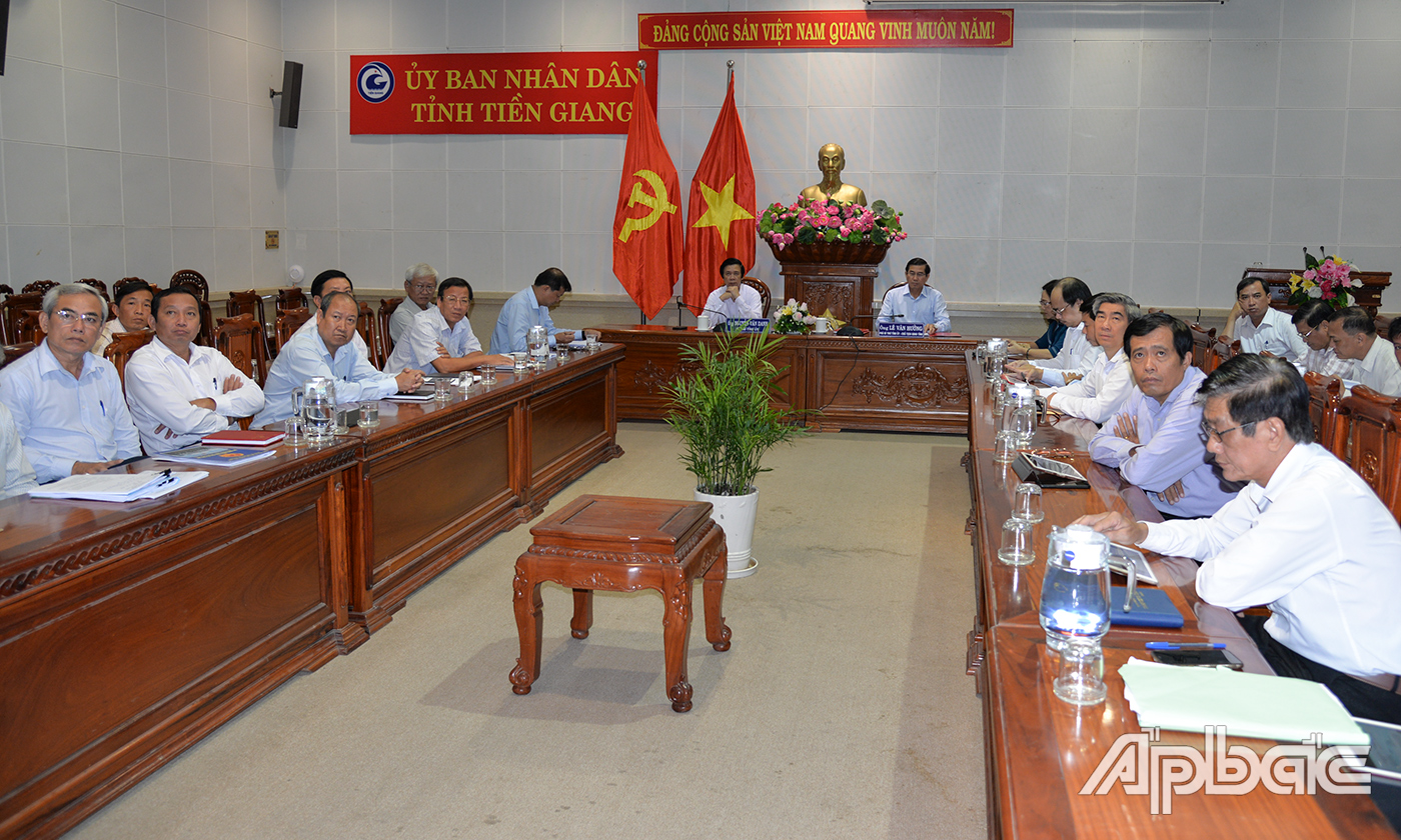  Quang cảnh hội nghị tại điểm cầu Tiền Giang.