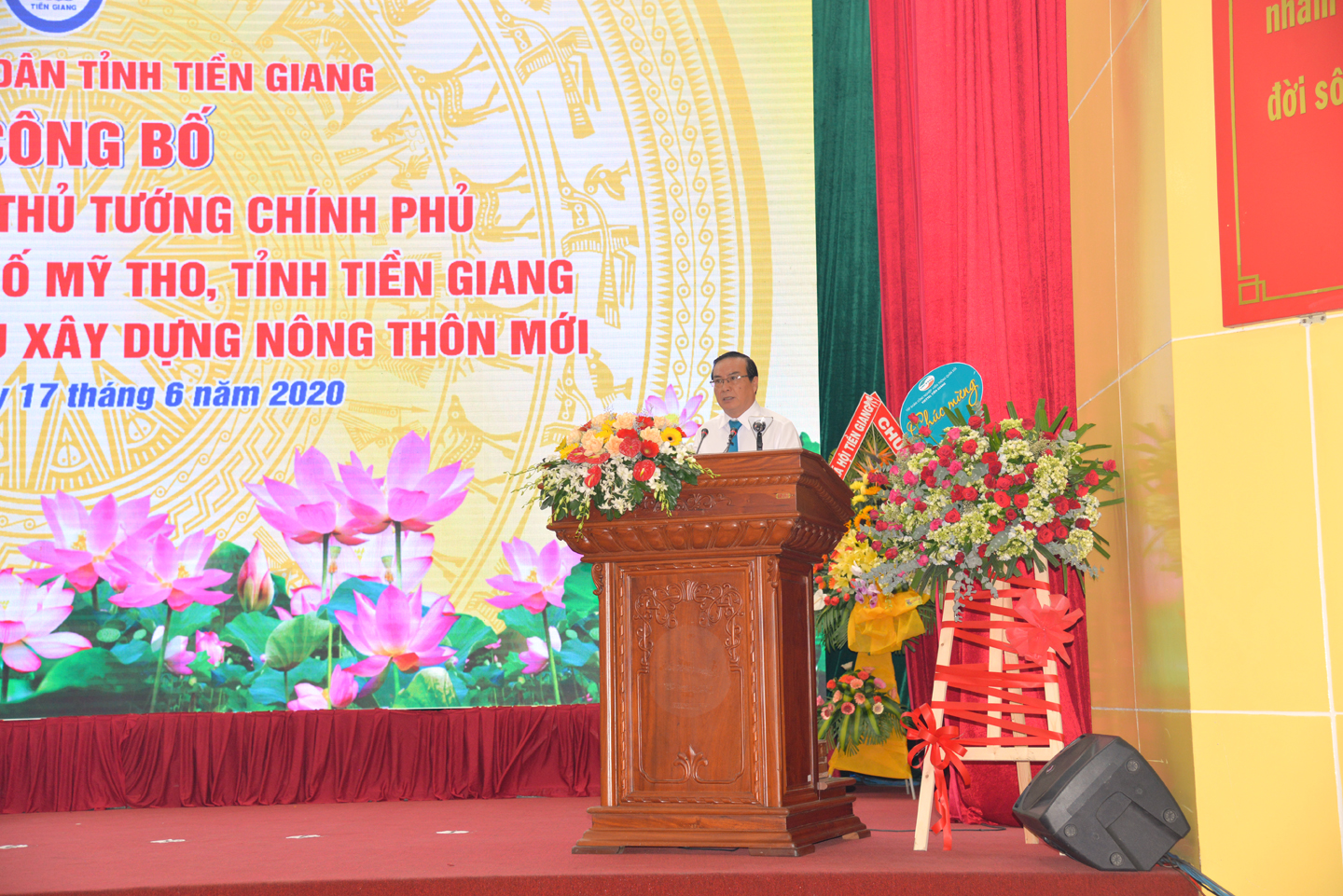 đồng chí Phạm Anh Tuấn, Phó Chủ tịch UBND tỉnh cho rằng xây dựng nông thôn mới là quá trình thường xuyên và liên tực, có điểm khởi đầu nhưng không có điểm kết thúc