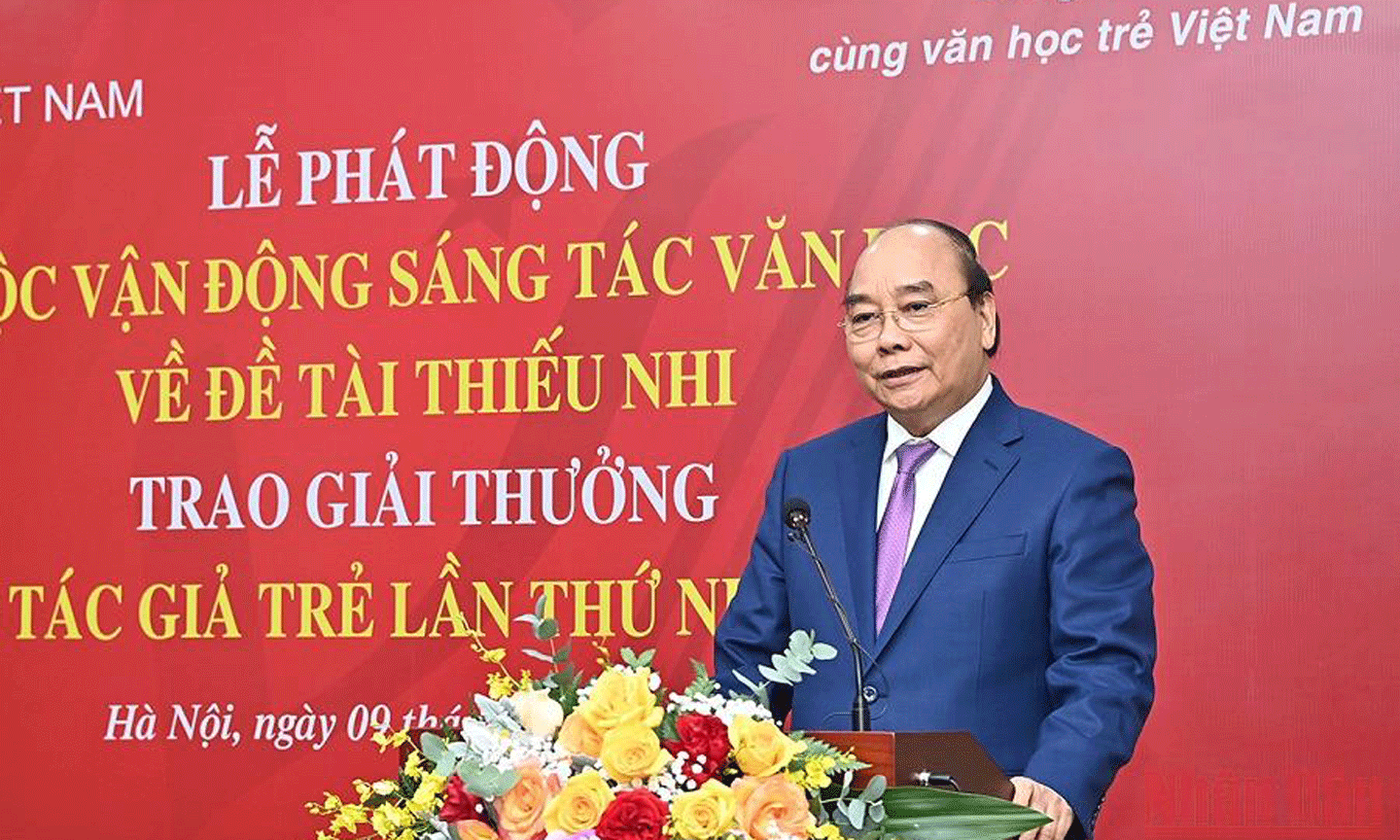 Chủ tịch nước Nguyễn Xuân Phúc phát biểu tại Lễ phát động cuộc vận động sáng tác văn học về đề tài thiếu nhi, trao giải thưởng Tác giả trẻ lần thứ nhất. (Ảnh: ĐĂNG KHOA)