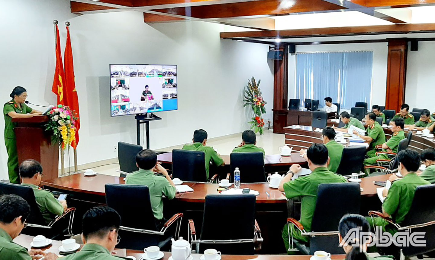 Hội nghị sơ kết.