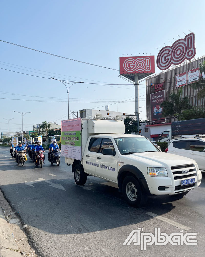 Hưởng ứng Ngày Quyền của NTD Việt Nam, Hội tổ chức xe loa tuyên truyền rộng khắp trên các trục đường, trung tâm thành phố, thị xã, thị tứ, các chợ, khu dân cư trong toàn tỉnh.