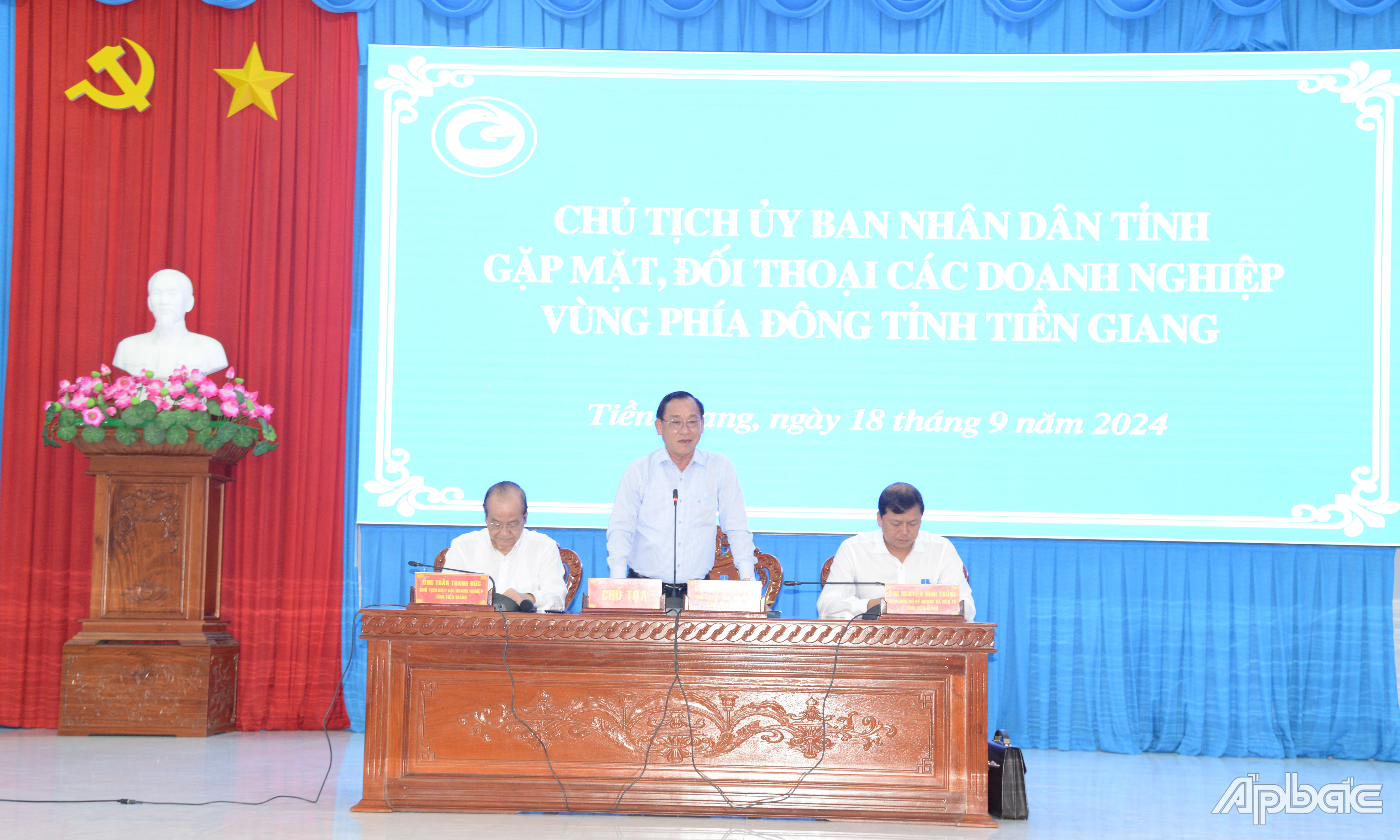 Đồng chí Nguyễn Văn Vĩnh phát biểu kết luận tại buổi gặp mặt.