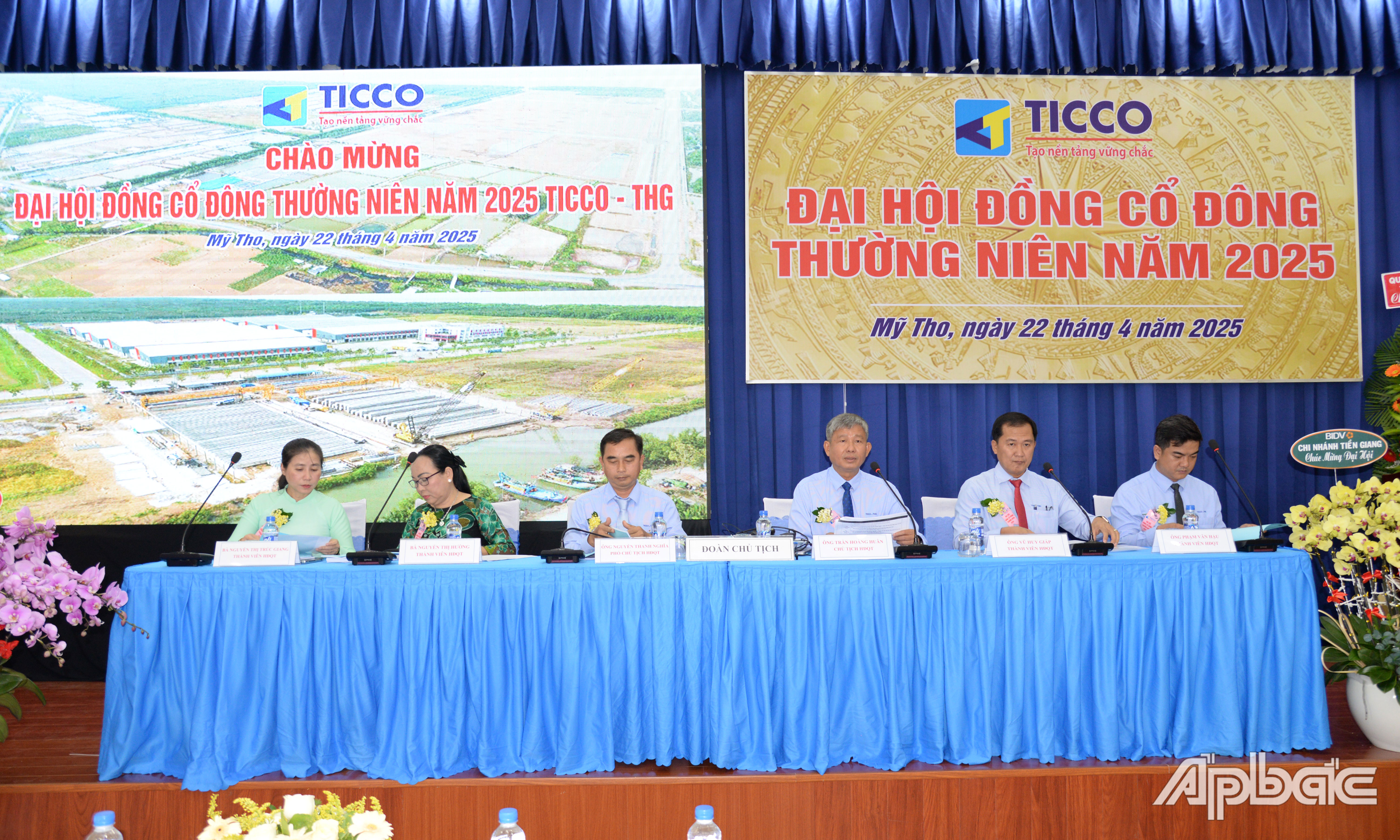 Ông Trần Hoàng Quân, Chủ tịch HĐQT TICCO phát biểu tại đại hội.
