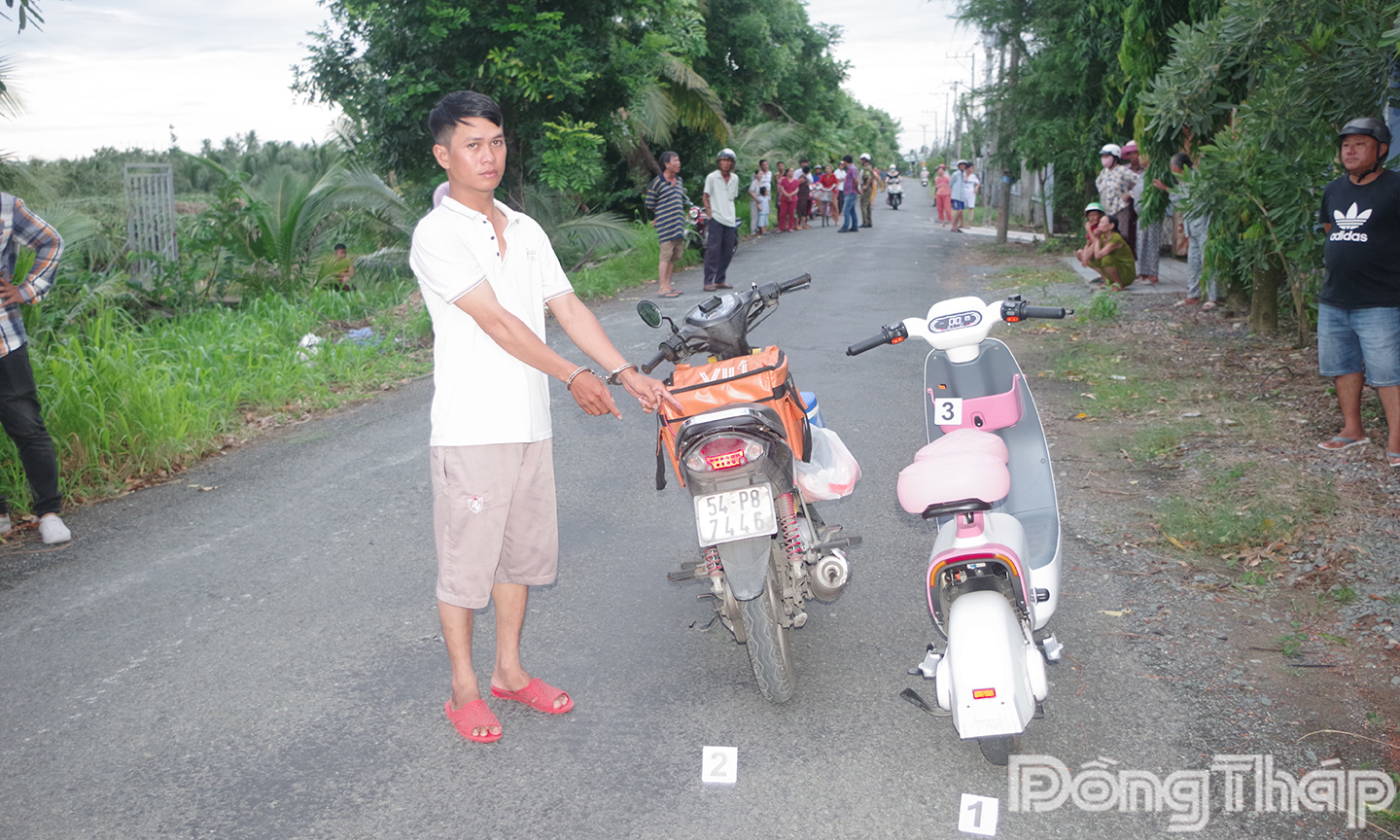Đối tượng tại hiện trường.