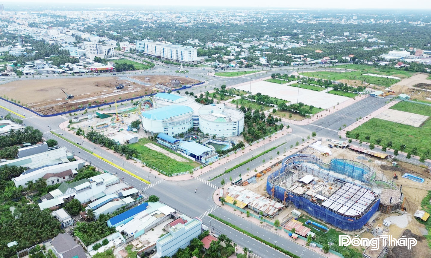 Nhiều dự án đầu tư đang  triển khai trên địa bàn tỉnh Đồng Tháp.                                                                                               Ảnh: MINH THÀNH 