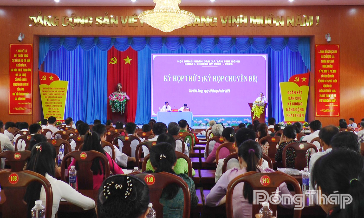 Quang cảnh kỳ họp.