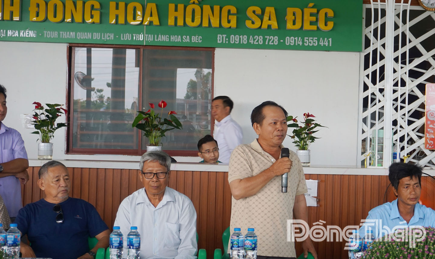 Bà con Hội quán đóng góp ý kiến về việc tổ chức Festival Hoa - Kiểng Sa Đéc lần thứ II
