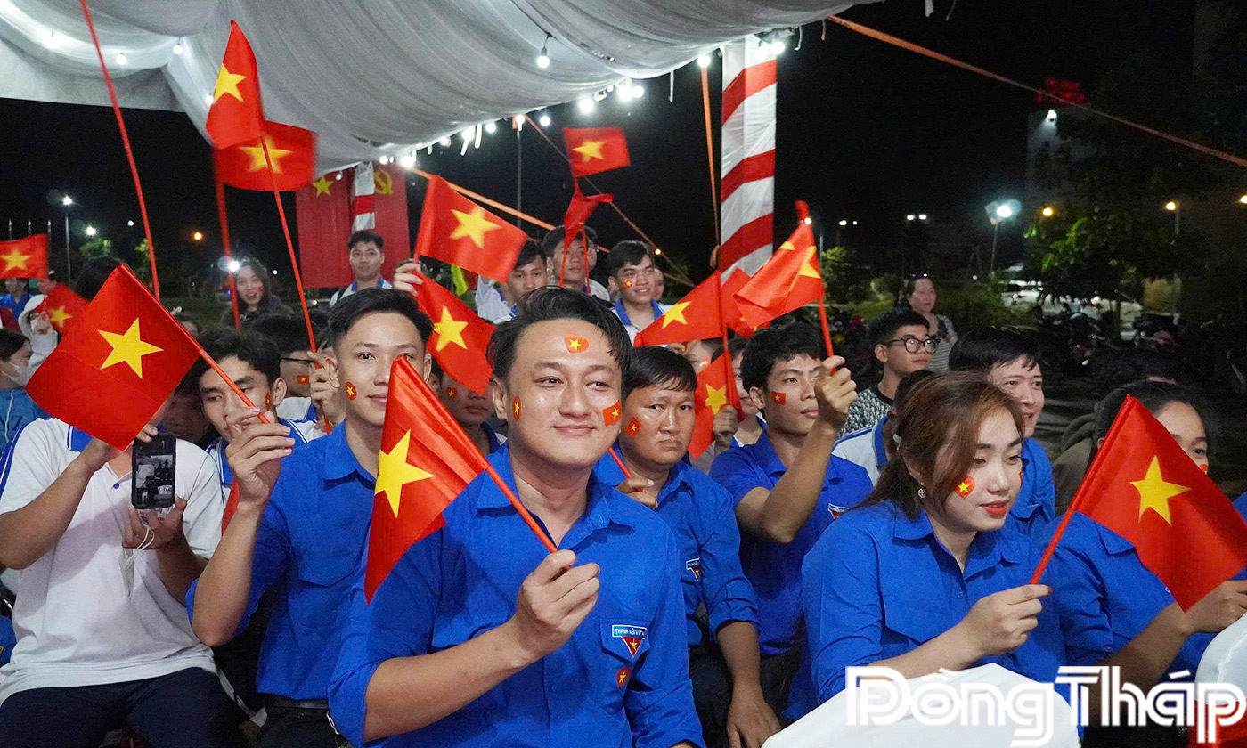 Chương trình thu hút đông đảo khán giả và học sinh sinh viên đến thưởng thức