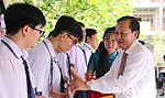 Trường THPT Chuyên Nguyễn Đình Chiểu khai giảng năm học mới