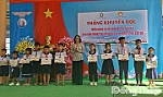 Xã Tân Hộ Cơ: Trao tặng 90 suất quà cho học sinh có hoàn cảnh khó khăn