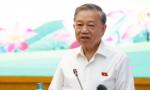 'Làm sao mỗi người đi làm có thể nuôi được một người'