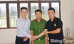 Công an xã Tân Khánh Trung hỗ trợ người dân hoàn trả 2,3 tỷ đồng chuyển khoản nhầm