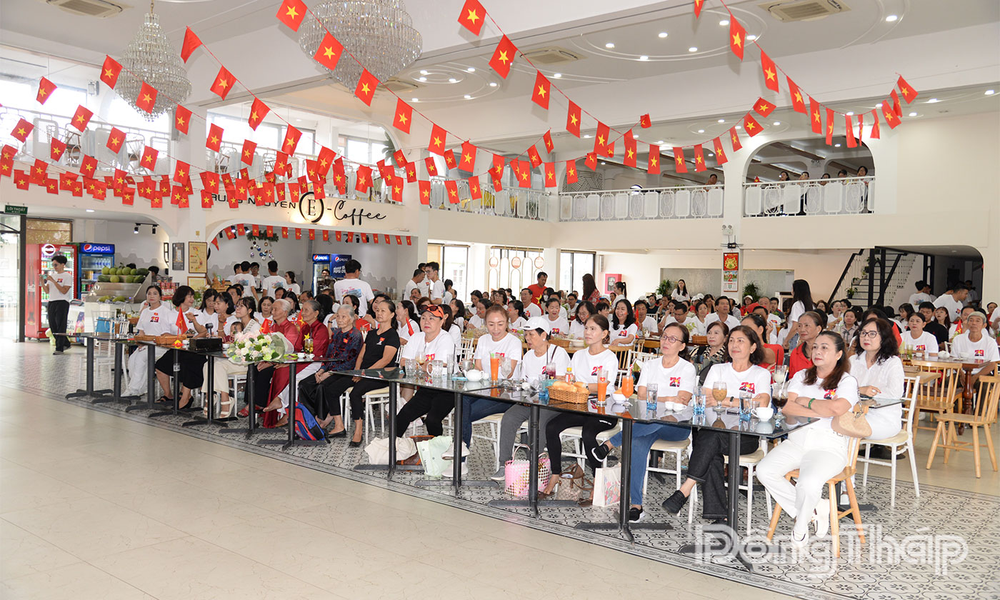 Người dân Đồng Tháp hoà mình cùng cả nước trong ngày đại lễ của Quốc gia.