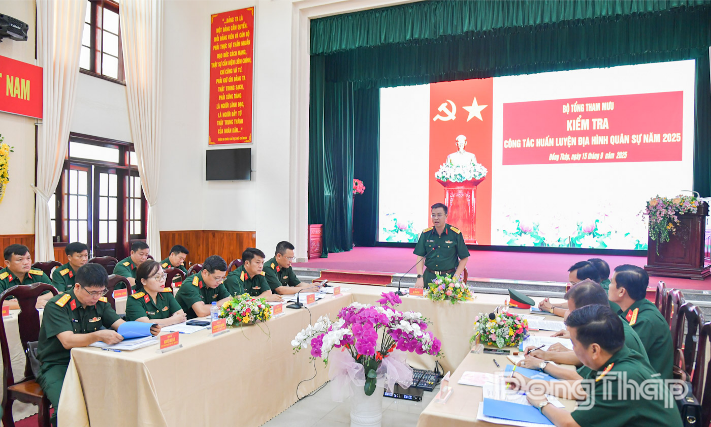 Đại tá Bùi Yên Tĩnh, Phó Cục trưởng Cục Tác chiến, Bộ Tổng Tham mưu, Trưởng Đoàn công tác quán triệt nội dung kế hoạch kiểm tra.