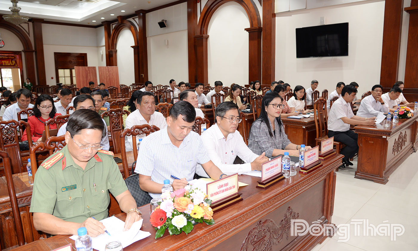 Quang cảnh hội nghị.