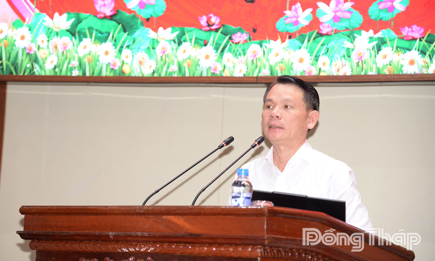 Đồng chí Phạm Thế Vinh thông tin về công tác chuẩn bị tổ chức Đại hội đại biểu Đảng bộ tỉnh Đồng Tháp lần thứ I, nhiệm kỳ 2025 - 2030.