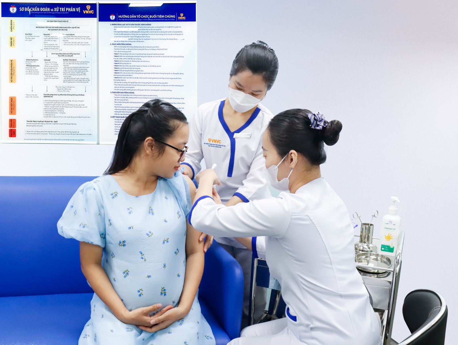 Vaccine RSV được chỉ định tiêm một mũi duy nhất cho thai phụ từ tuần 24 - 36 và người từ 60 tuổi trở lên. Ảnh: P. L