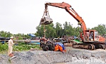 32 phương tiện tự nguyện tháo dỡ thiết bị bơm hút cát, sỏi