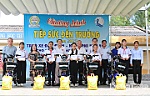 Đồng Tháp: Trao xe đạp và chi phí học tập cho học sinh nghèo hiếu học