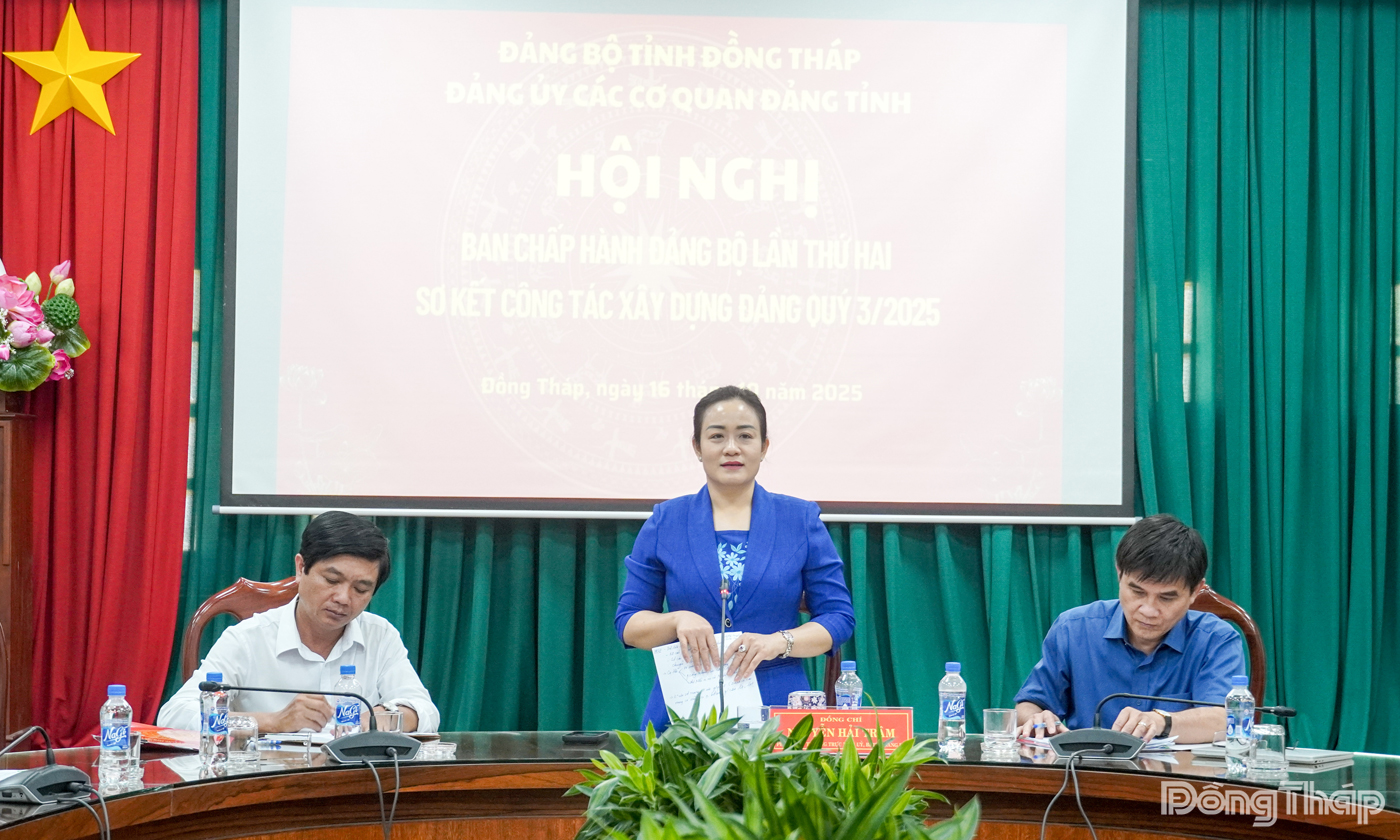 Tiếp tục lãnh đạo, chỉ đạo tăng cường công tác xây dựng Đảng