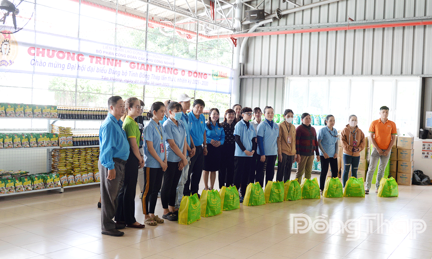 nhu yếu phẩm cho công nhân lao động.