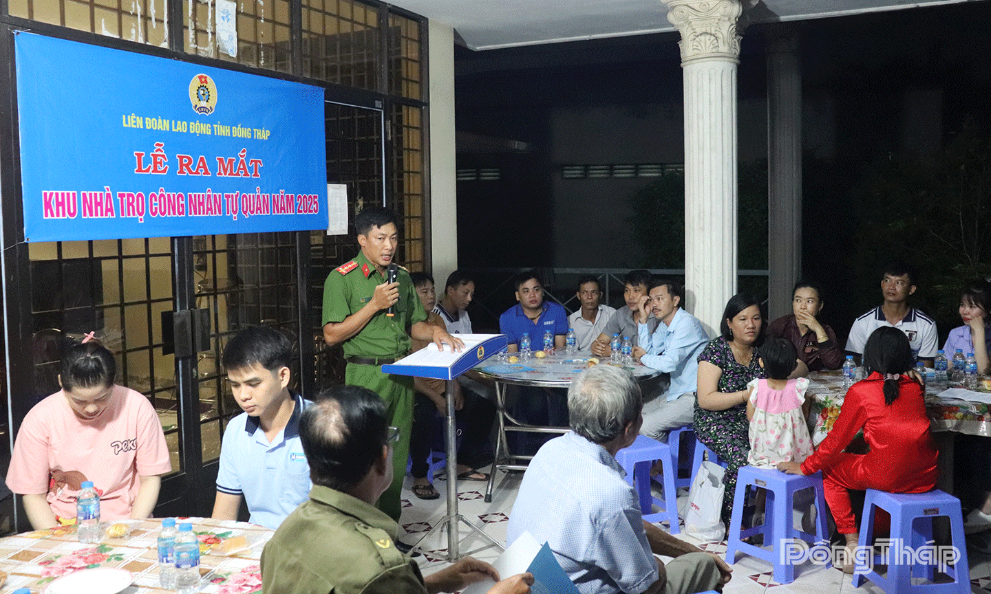Công an xã Tân Hương tuyên truyền phòng, chống tội phạm và an ninh trật tự trong công nhân lao động 