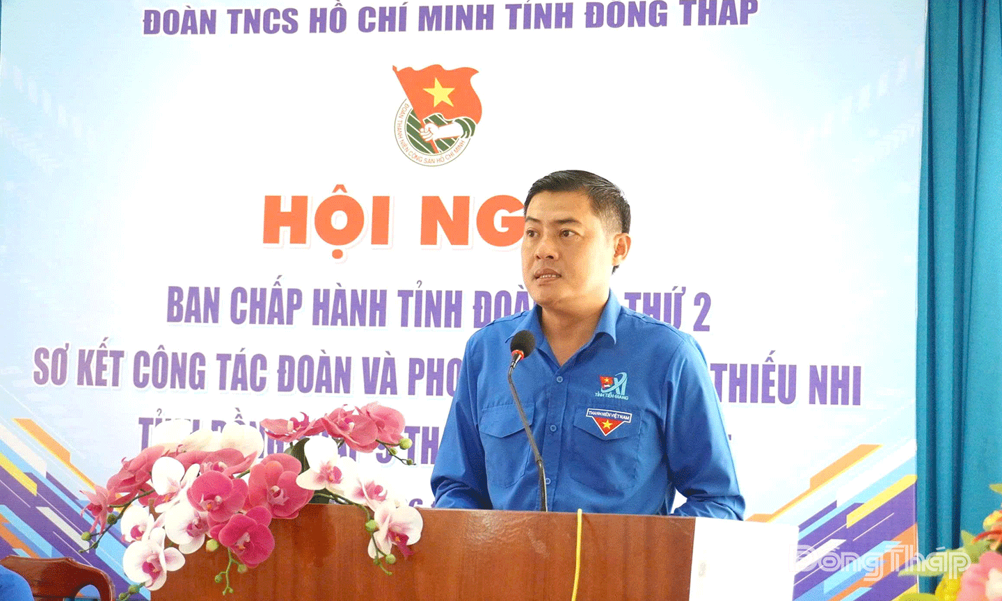 Bí thư Tỉnh đoàn Nguyễn Quang Minh phát biểu tại hội nghị