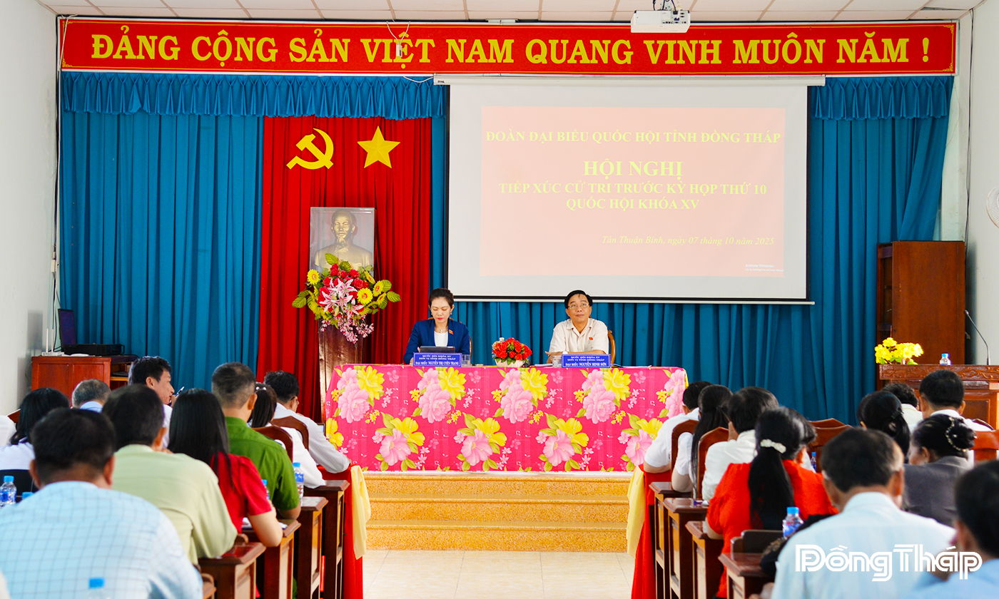Quang cảnh tại buổi tiếp xúc