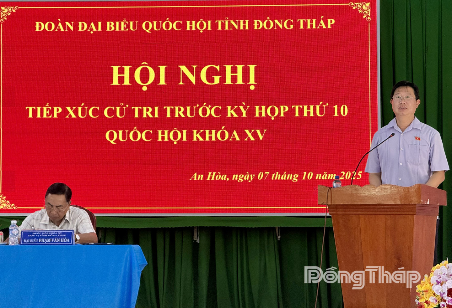 Đại biểu Quốc hội Huỳnh Minh Tuấn trả lời các ý kiến, kiến nghị của cử tri xã An Hòa