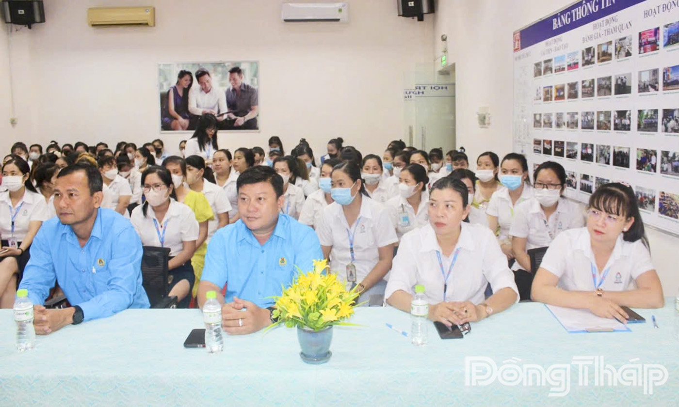 Quang cảnh buổi lễ.