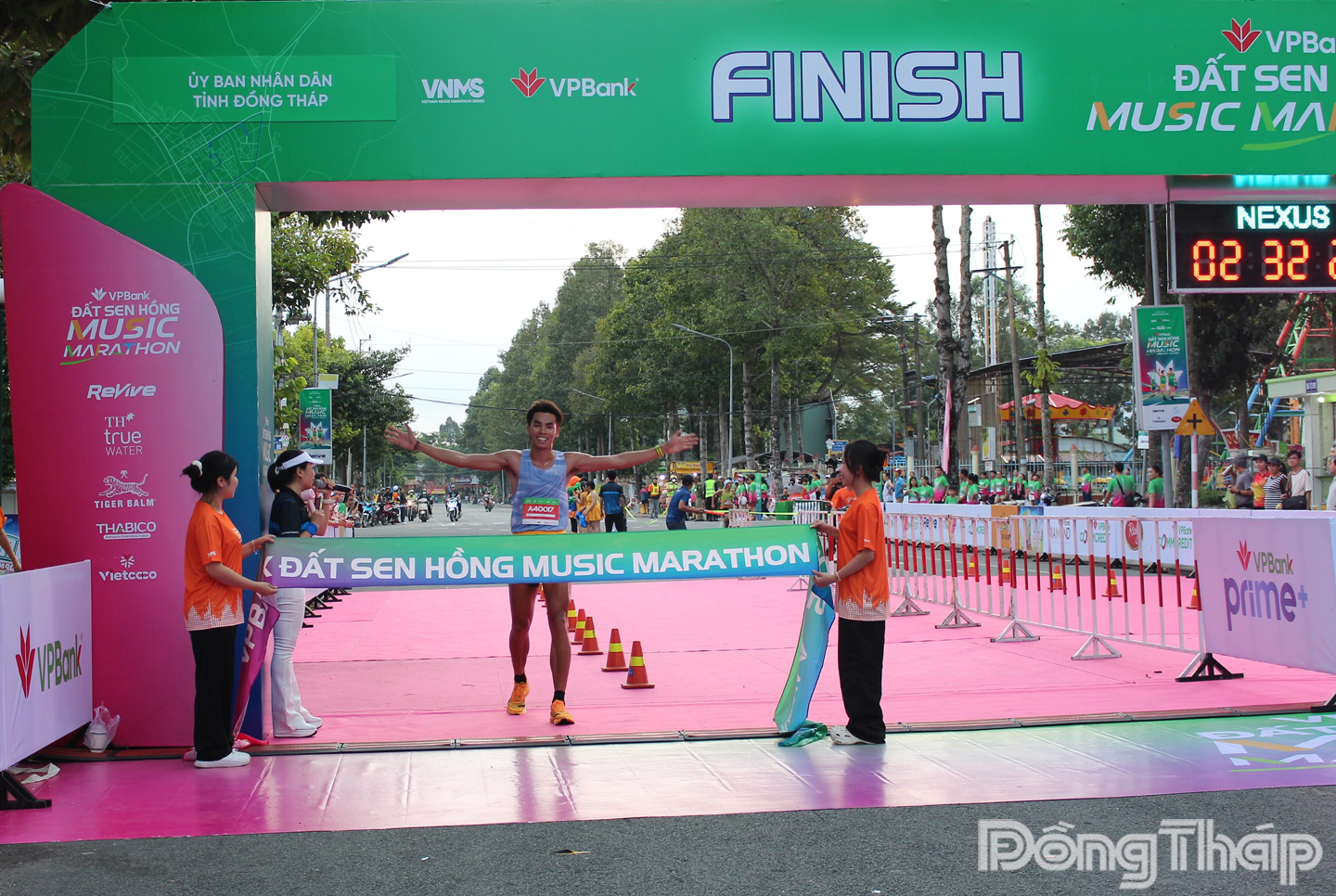 Vận động viên Huỳnh Anh Khôi (TP. Hồ Chí Minh) về đích cự ly 42 km.