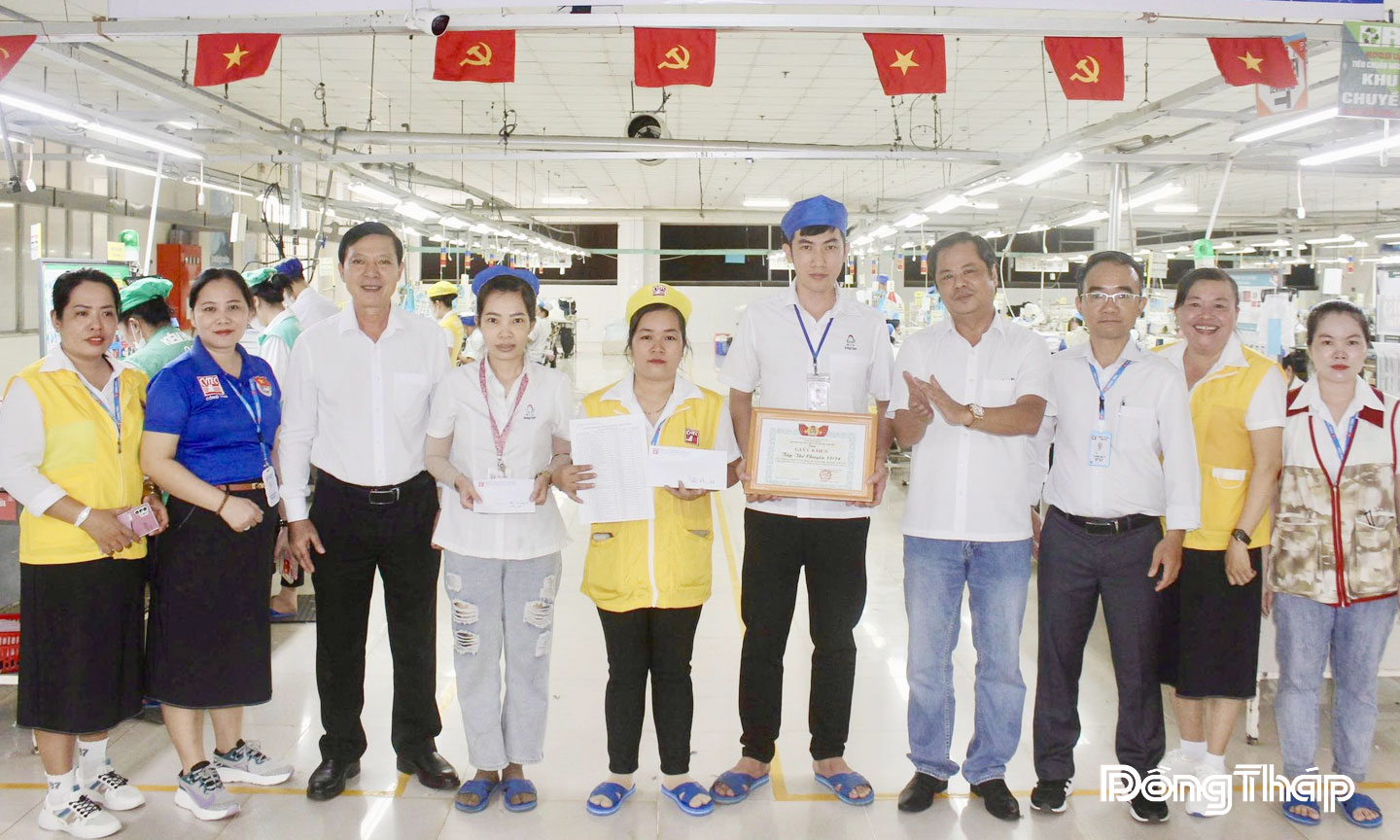 Công ty trao giải thưởng phong trào thi đua tăng năng suất, chất lượng tháng 8-2025.