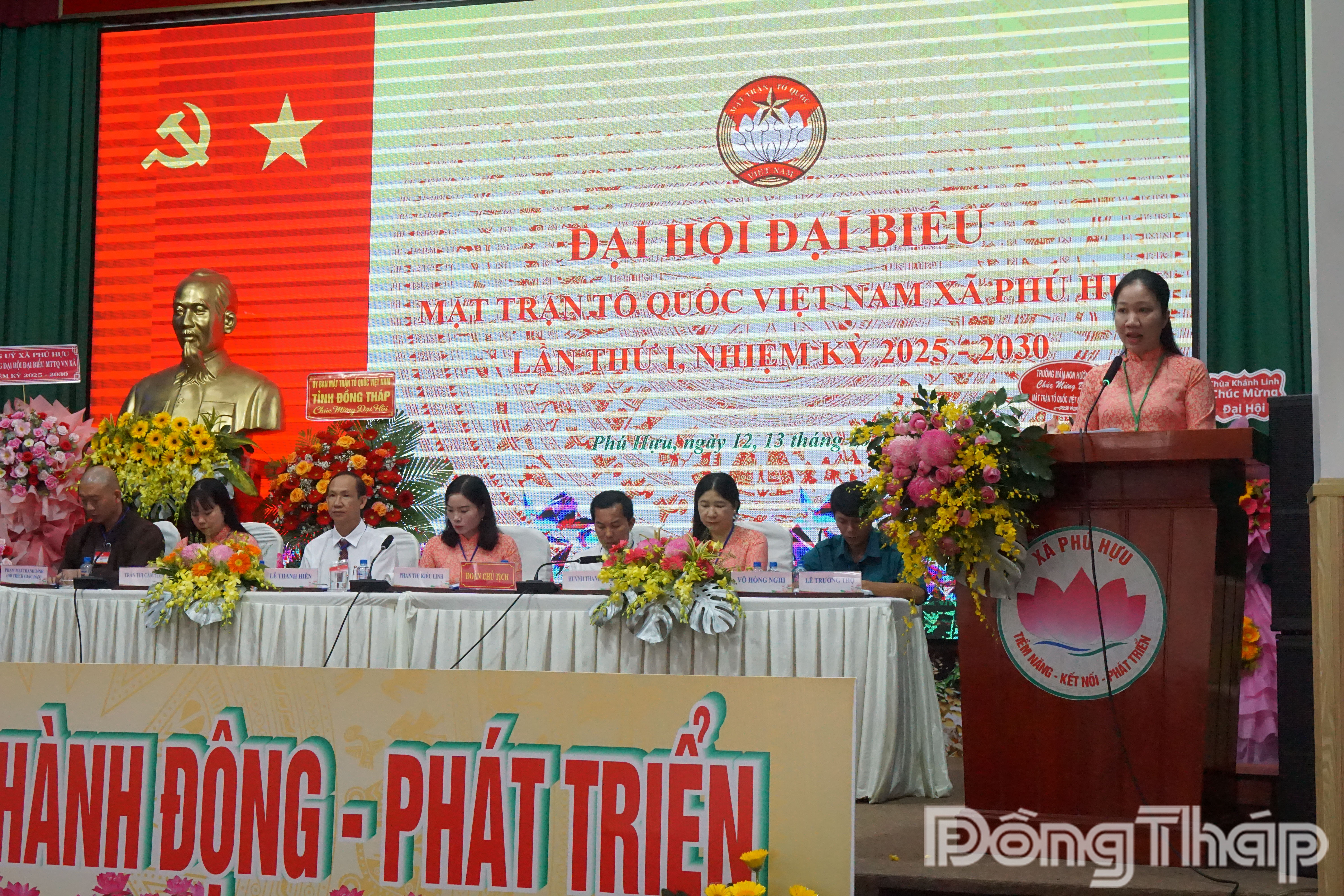 Đồng chí Hồ Kim Liên – Phó Chủ tịch Ủy ban MTTQ Việt Nam tỉnh phát biểu chỉ đạo Đại hội