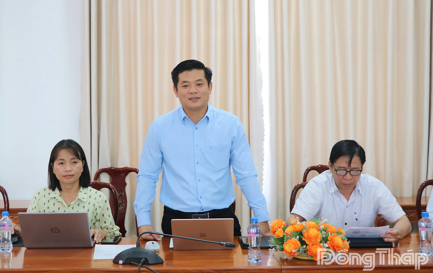 Đại diện lãnh đạo xã Tháp Mười phát biểu tại buổi làm việc.