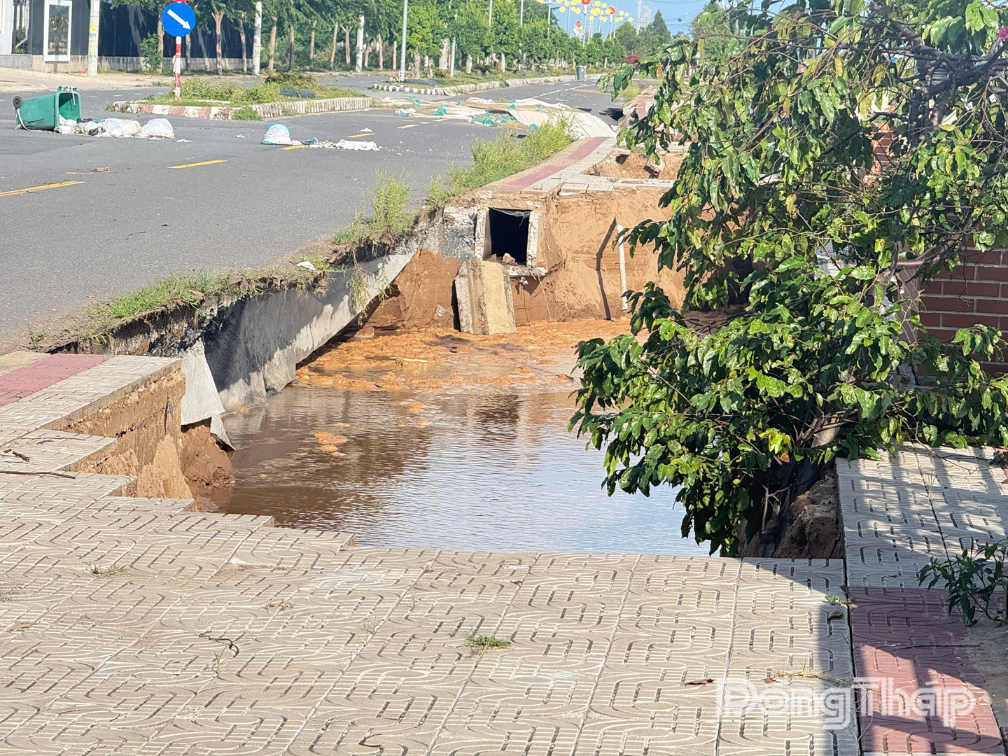 Hiện trường sạt lở kè Thường Thới Tiền xảy ra ngày 16-10.
